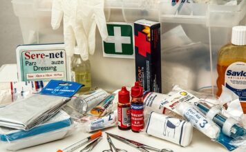 Co znajduje się w apteczce ratownika?