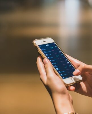 Na jakie dwa działania pozwala e-commerce? Na jakie dwa działania pozwala e-commerce?