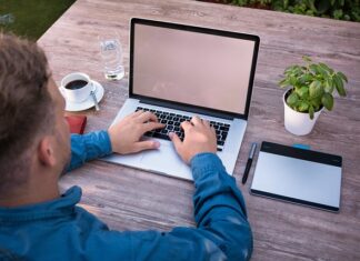 Jak się pisze tytuły czasopism? Jak się pisze tytuły czasopism?