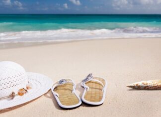 Gdzie zostawić klapki na basenie? Gdzie zostawić klapki na basenie?