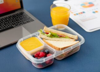 Pudełka śniadaniowe reklamowe, czyli z reklamą na co dzień Pudełka śniadaniowe reklamowe